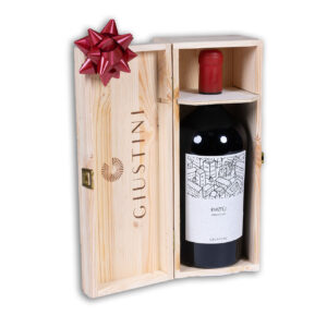 028 WINE IN WOODEN PRESENT
